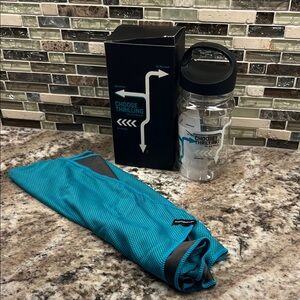 Porsche Macan Water Bottle and Ice Towel Gift Set